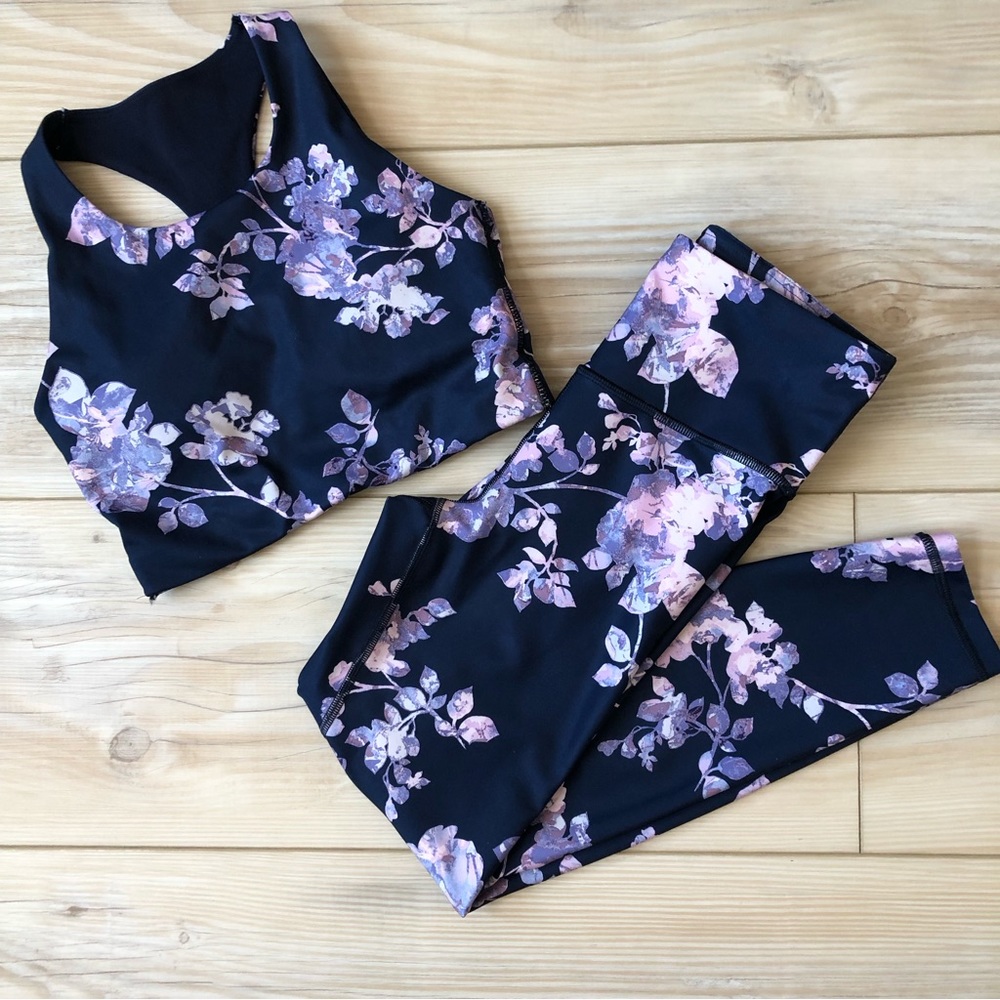 GAP FIT 2pc. Navy Floral Sports Bra & Leggings